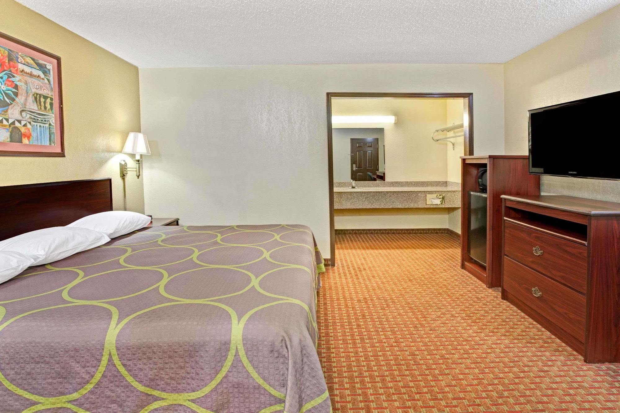 Super 8 By Wyndham Shawnee Hotel Luaran gambar