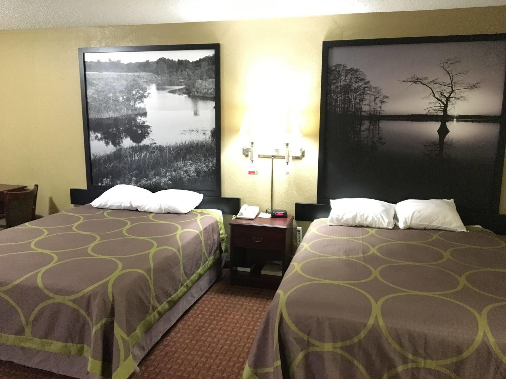 Super 8 By Wyndham Shawnee Hotel Luaran gambar