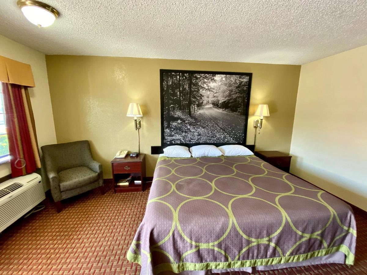 Super 8 By Wyndham Shawnee Hotel Luaran gambar