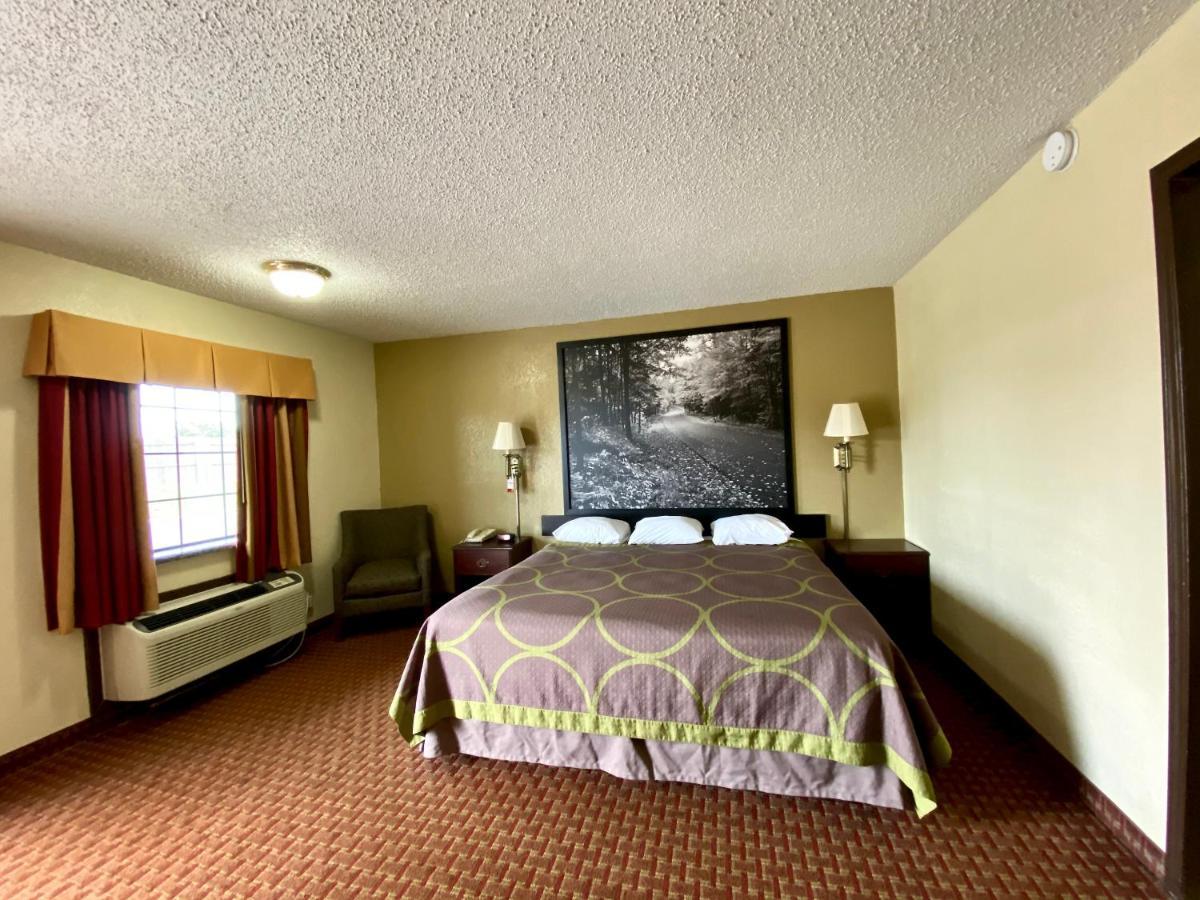 Super 8 By Wyndham Shawnee Hotel Luaran gambar